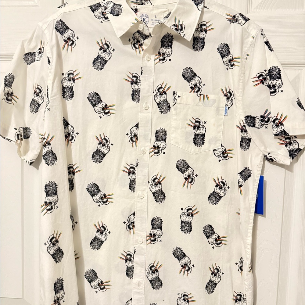 Hurley White Pineapple Skull Short Sleeve Shirt